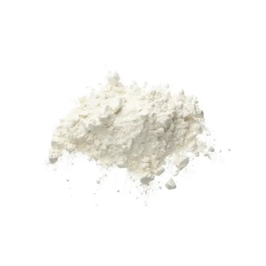 An off-white powder representing vitamin B12, placed on a white background.